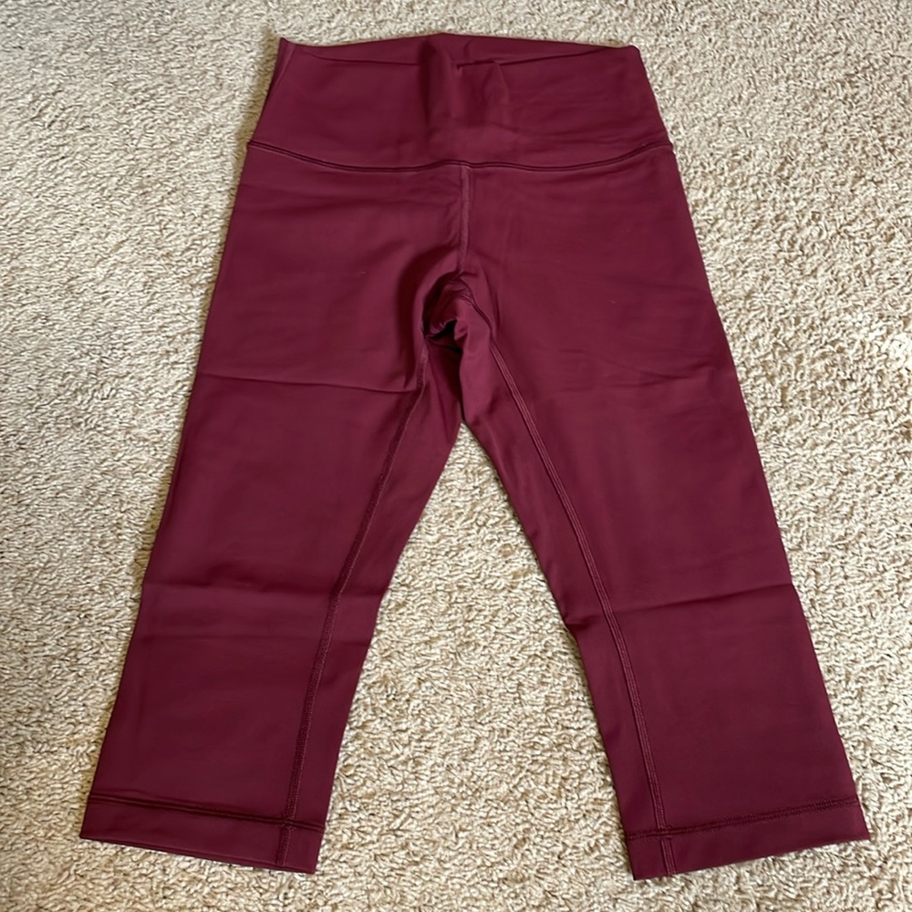 Lululemon 16” crop leggings